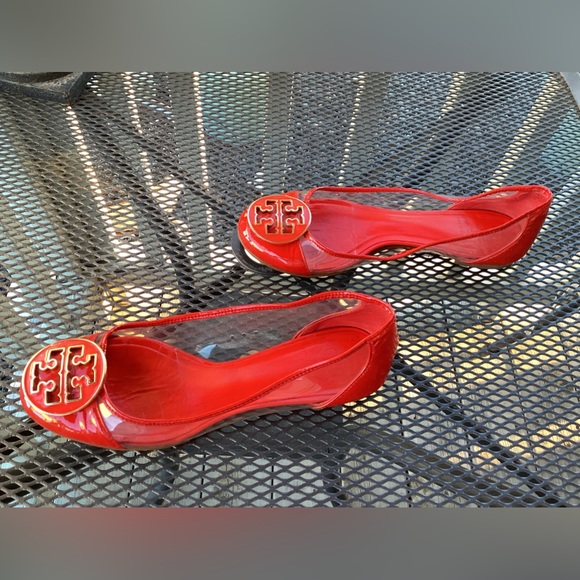 TORY BURCH RED LEATHER & VINYL BALLET FLATS - Picture 2 of 9
